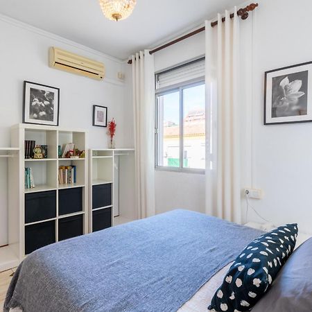 Apartamento Triana Los Remedios Sevilla Bagian luar foto