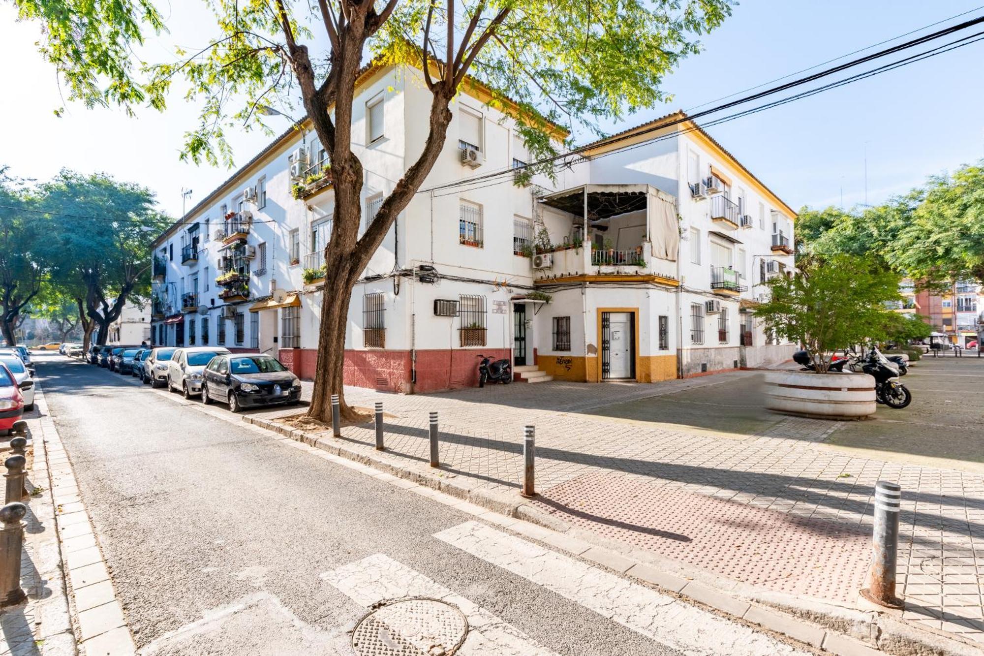 Apartamento Triana Los Remedios Sevilla Bagian luar foto