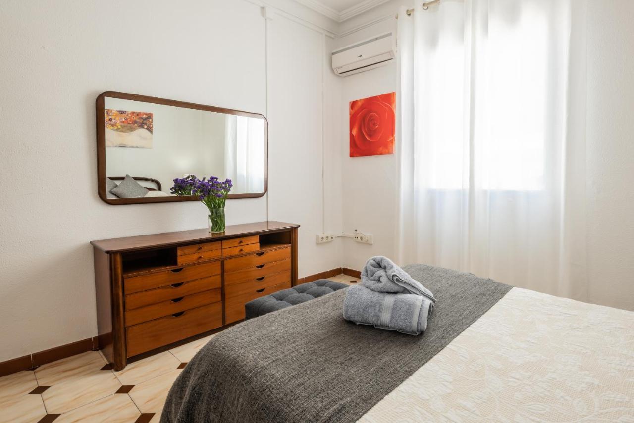 Apartamento Triana Los Remedios Sevilla Bagian luar foto