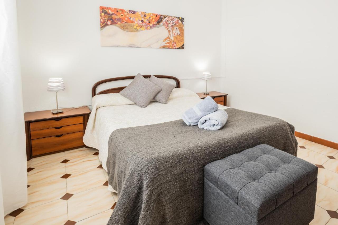 Apartamento Triana Los Remedios Sevilla Bagian luar foto